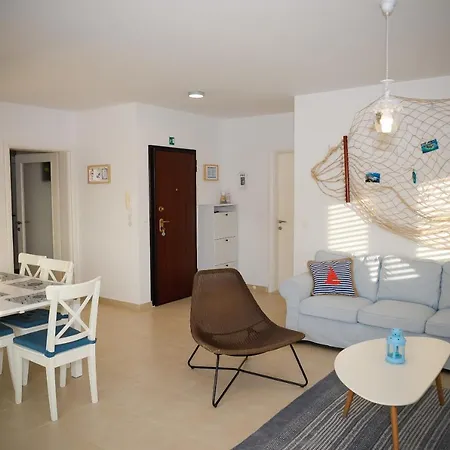 Apartment Sea Breeze 110m2 Family Near Sibenik