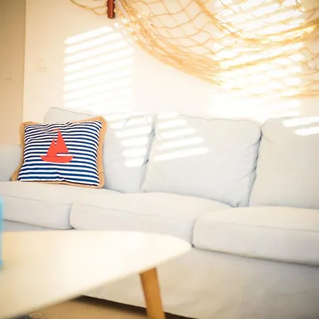 Sea Breeze 110m2 Family Near Sibenik *