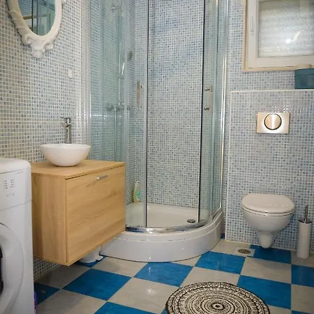 Sea Breeze 110m2 Family Near Sibenik Apartment *