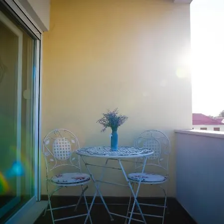Sea Breeze 110m2 Family Near Sibenik Apartment Zaboric