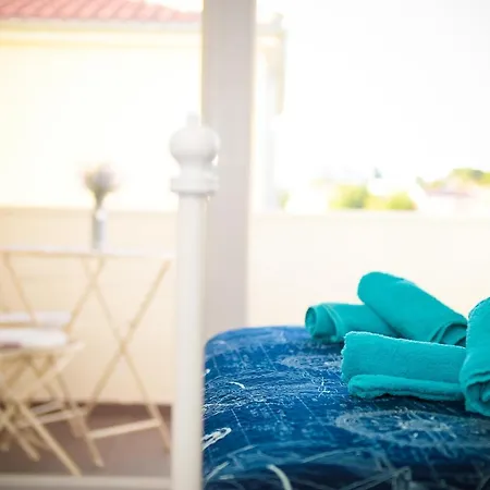 Sea Breeze 110m2 Family Near Sibenik *